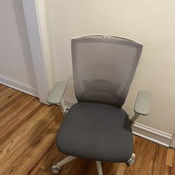 Sidiz White Office Chair