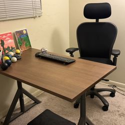 Excellent Condition IKEA IDÅSEN Adjustable Desk - Rare Discontinued Brown/Dark Gray Color! For sale: Gently used IKEA IDÅSEN desk in the beautiful bro