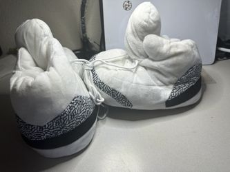 Jorda Plush Slippers