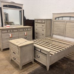 Queen Bedroom Set