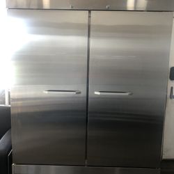 Commercial Refrigerator 