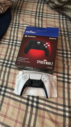 White ps5 controller