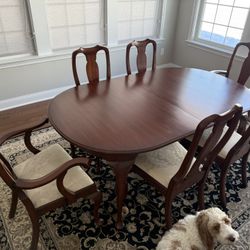 Henkel-Harris Solid Wood Dining Table & 8 Chairs – Made in USA