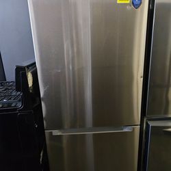 Refrigerator midea