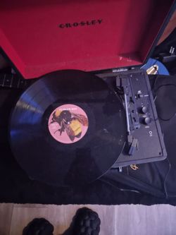 Vintage record player with record 200$