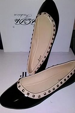Women's wide flats shoes