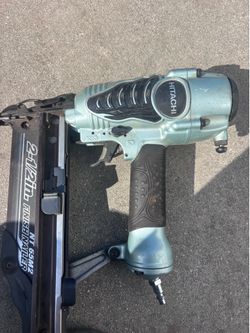 Hitachi NR 65AK2 Strip Nailer and NT 65M2 Finish Nailer (Nail gun)