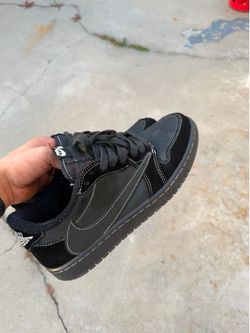 Travis 1s size 11 men