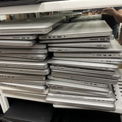 32 Macbook Pro ans MacBook Air good for parts or reapair, working condition unknown, their screen looks good, they don’t have hard drive, no charger. 