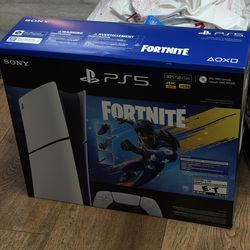 PS5 Digital Edition Fortnite Bundle – Brand New – 825GB