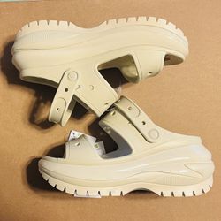 Crocs Unisex Classic Mega Crush Platform Wedge Sandal -Size Men 6 / Women 8 -NEW
