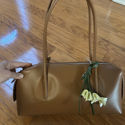 NWT Antik Kraft women shoulder bag with matching charm