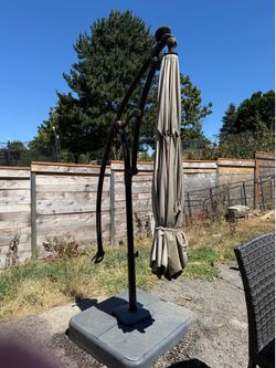 Free outdoor umbrella