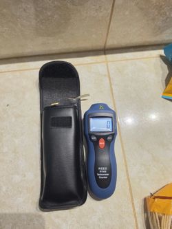 REED Instruments R7050 Non-Contact Photo/Laser Tachometer Counter w/ Case