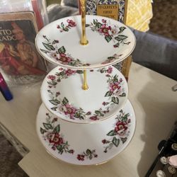 Porcelain 3 Tiered Base 