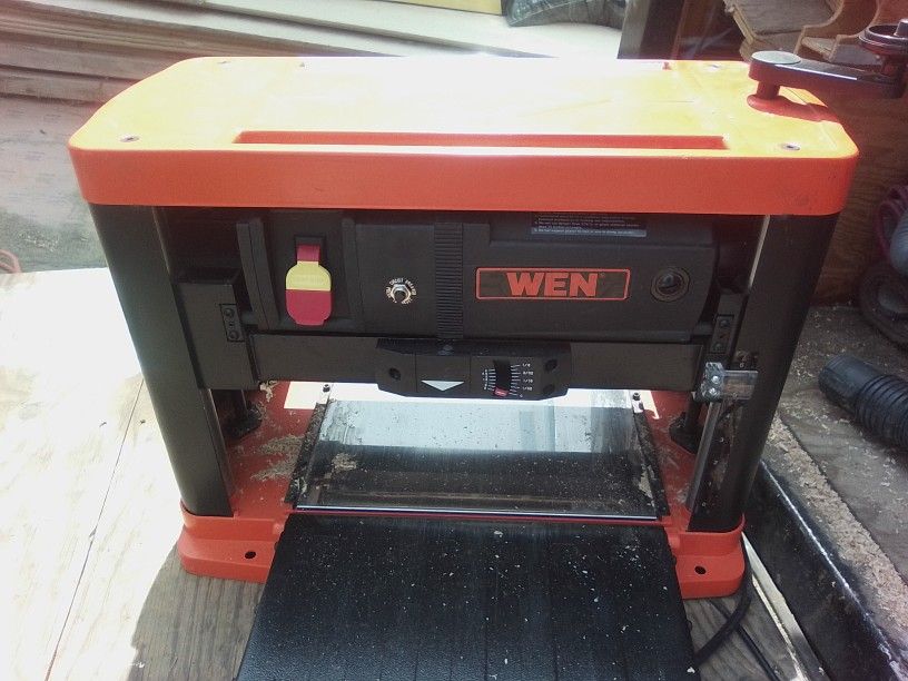 Wen 13" Thickness Planner.