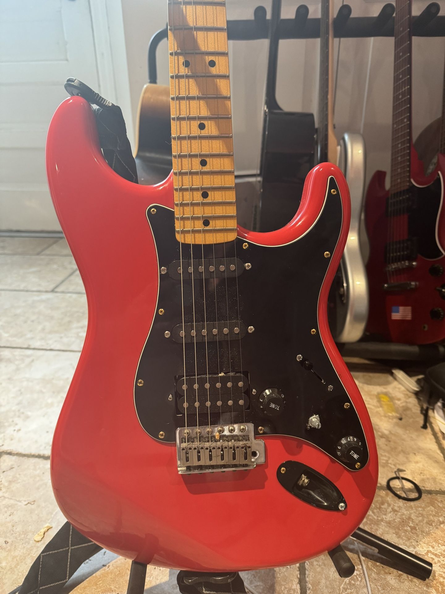 Fender AND Squier Hybrid Classic Vibe Stratocaster (‘60’s)
