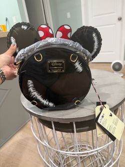 Macys x Disney Minney crossbody/backpack
