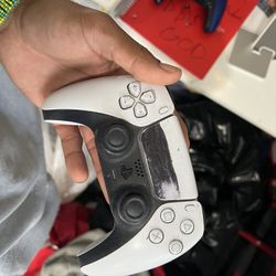 Selling Gaming Set Up, (ps5, 2 Controllers, And Samsung Curve Monitor)