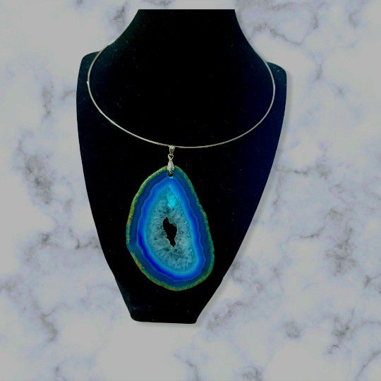 Blue Onyx Agate Necklace Large Pendant Natural Stone. 