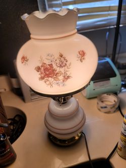 Vintage Floral Hurricane Lamp