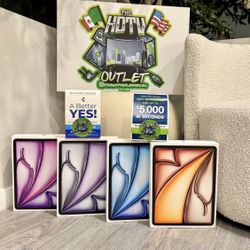 13” Apple iPad Air M2 Chip WiFi 128gb floor model 