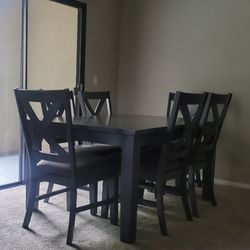 7pc Dining Set.  Dark grey table with 6 chairs. 18 inch extension leaf.
