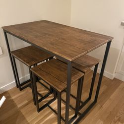 Dining Room Table + 4 Stools