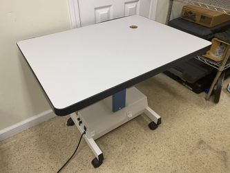 Hydraulic Motorized Medical Instrument Table, Adjustable Height with Wheels 