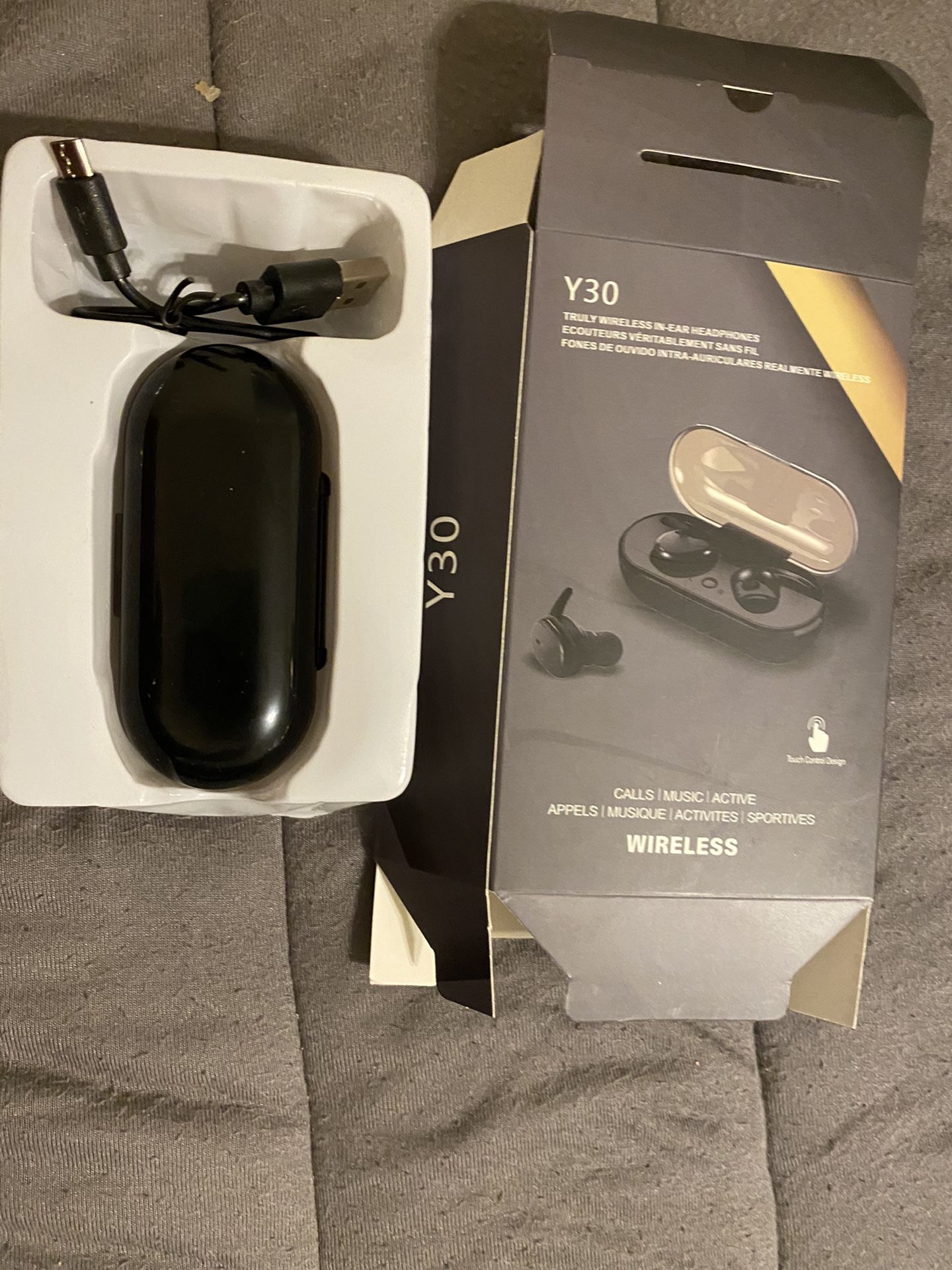 Brand New Wireless Earbuds