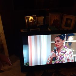 SANYO.   HDTV 42INCH.  