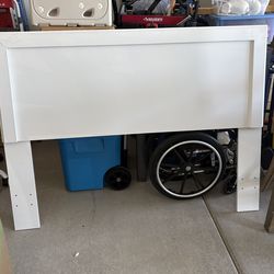 White queen/full headboard