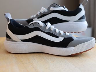 Vans Ultrarange EXO Size 7 M