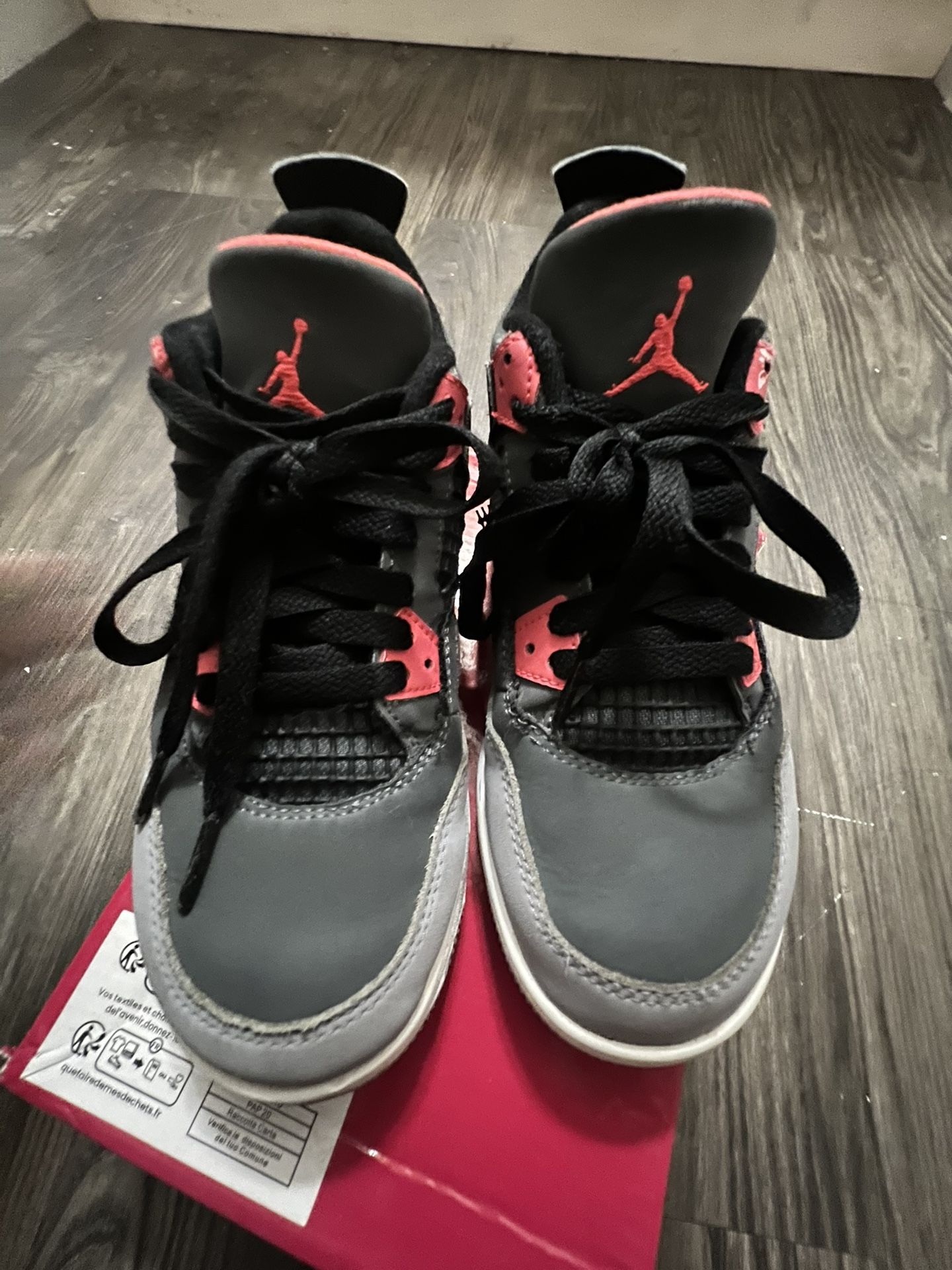 Jordan 4