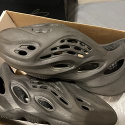 adidas yeezy foam runners 