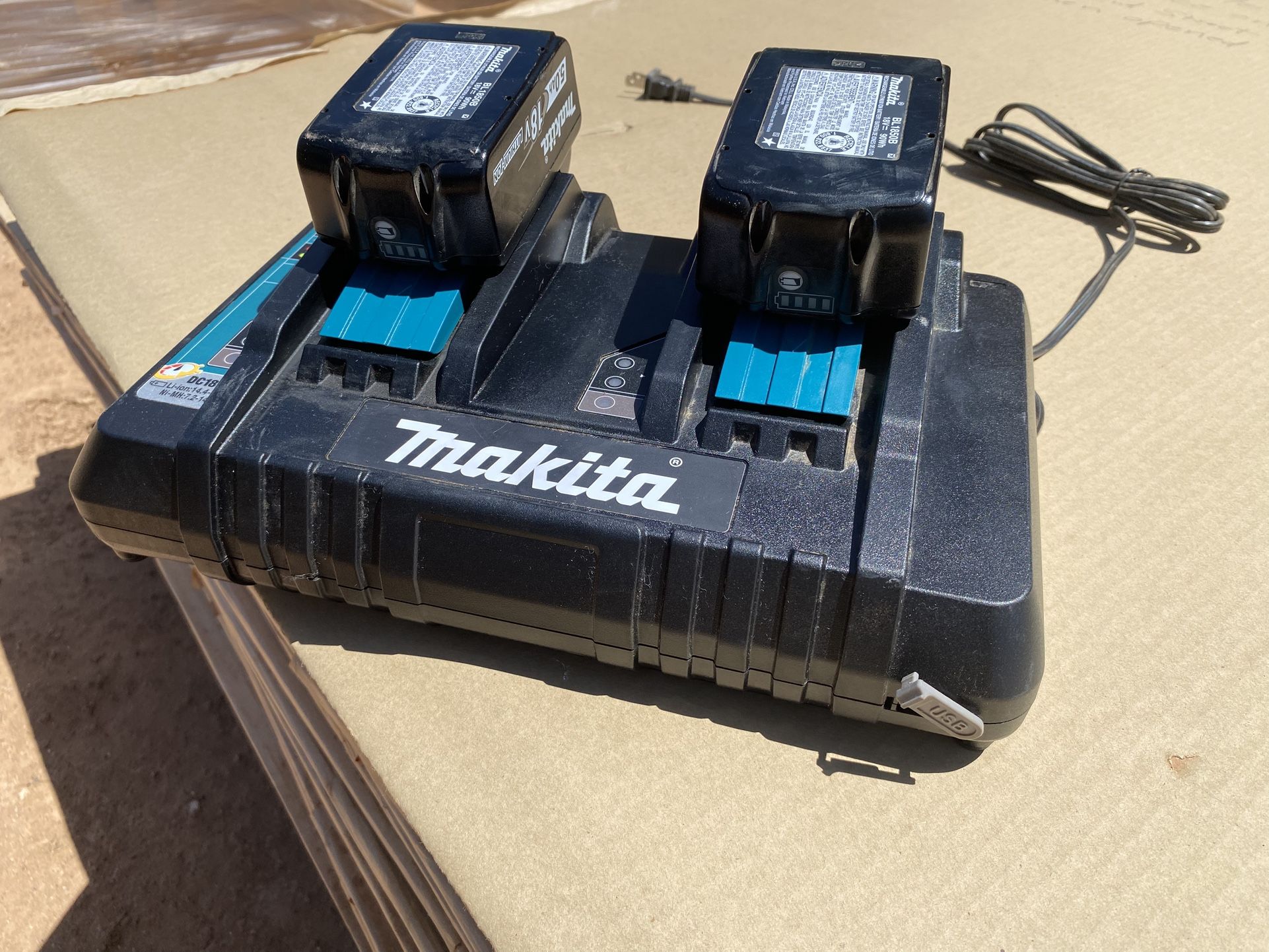 Makita Dual Charger With Batteries