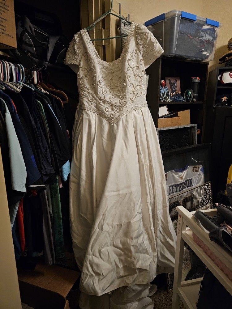 Wedding/quinceaƱera dress
