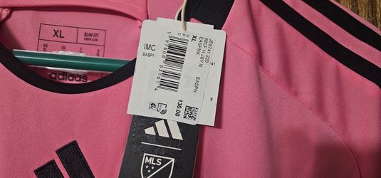 Messi XL runs tight
