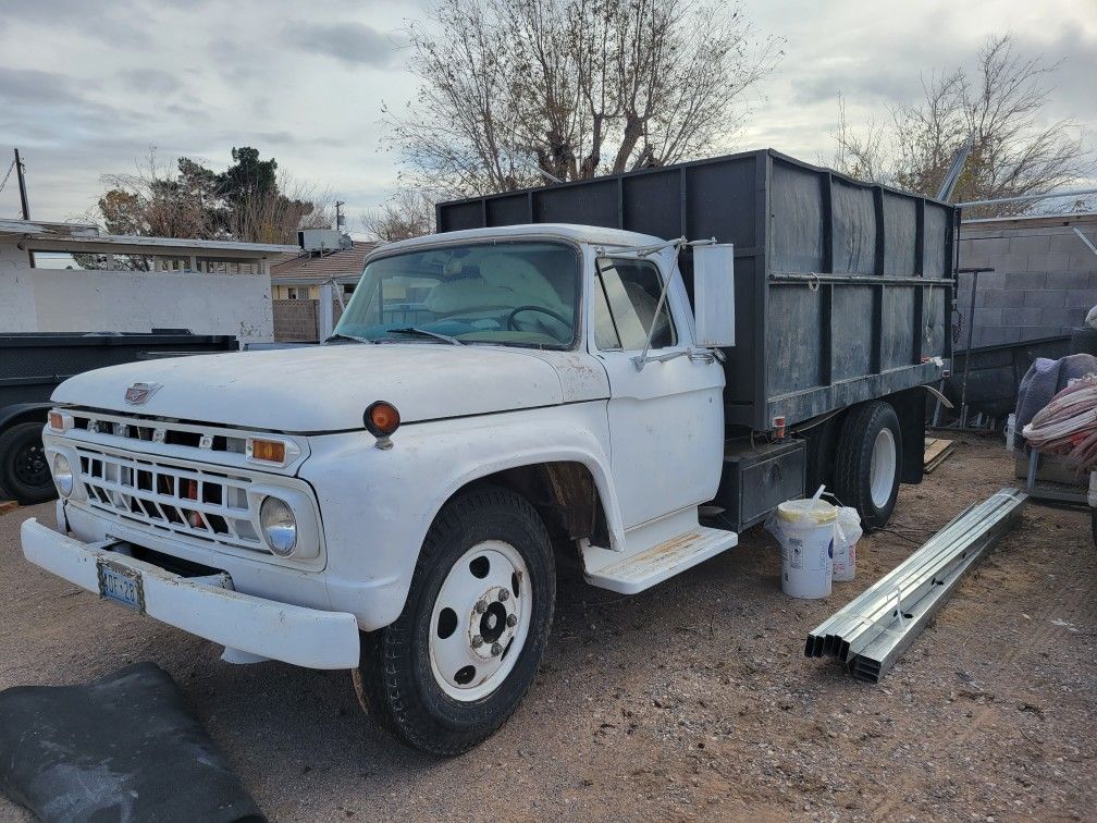 1965 Ford F500 Dump Truck