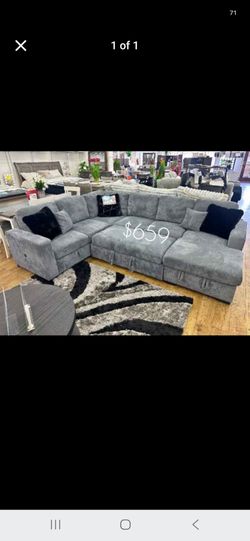 XL Sectional Sofa With Pull-out and Storage