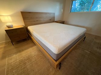 King Bedroom FULL SET: Bed Frame + Headboard + Memory Foam Mattress + Matching Nightstands [Eaton]