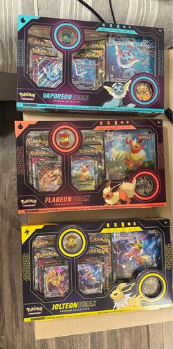 Vaporeon, flareon, jolteon v max premium collection