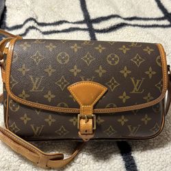 Authentic Louis Vuitton monogram sologne PRE-LOVE bag 