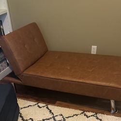 Beautiful Chaise Lounge Sofa- Like New