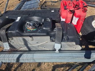 06 duramax plastic Automotive Fuel Tank with Sending Unit