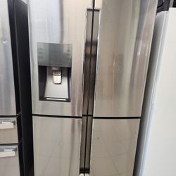 Un Refrijerador Cuatro SAMSUNG Cuatro Meses De Garantia Se Yeva Adomisilio