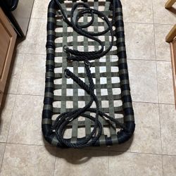 Freestanding swing hang from ceilings or trees 42 x 21