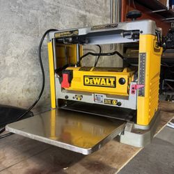 Dewalt 15 Amp Corded 12.5 in. Bench Planer