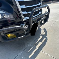 2018 Cascadia Front Crash Bar