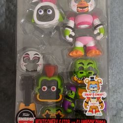 Funko SNAPS! Five Nights at Freddy's Montgomery Gator/Glamrock Chica,It's missing a piece.